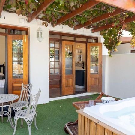 Mitre'S Edge Orchard Suite Klapmuts Exterior photo